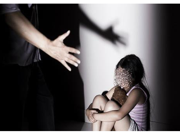 Quy định về tội dâm ô một lần hoặc nhiều lần đối với một trẻ em ?